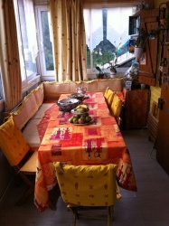 2 CHALETS BORD DE SEINE SUR 2669 m² DE PARC