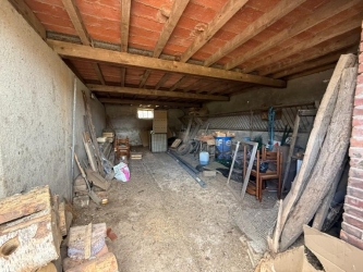 Ancien corps de ferme avec vue sur 5 156 m²