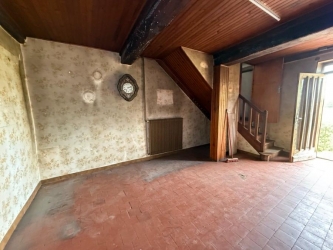 Ancien corps de ferme avec vue sur 5 156 m²