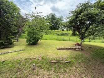 Ancien corps de ferme avec vue sur 5 156 m²