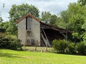 Ancien corps de ferme avec vue sur 5 156 m²