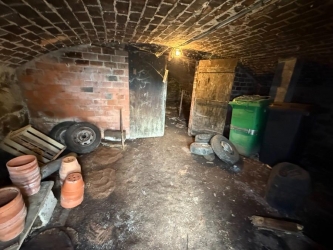 Ancien corps de ferme avec vue sur 5 156 m²