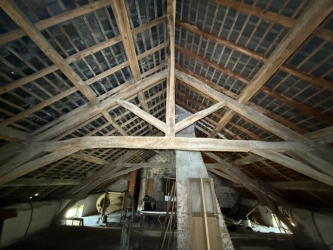 Ancien corps de ferme dans le Parc du Morvan
