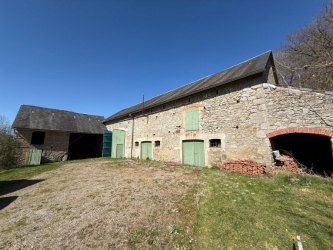 Ancien corps de ferme dans le Parc du Morvan