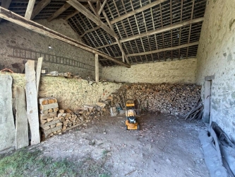Ancien corps de ferme dans le Parc du Morvan