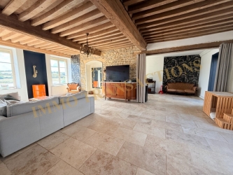 Ancien relais de poste sur 4 279 m²