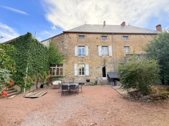 Ancien relais de poste sur 4 279 m²