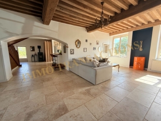 Ancien relais de poste sur 4 279 m²
