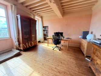 Ancien relais de poste sur 4 279 m²