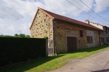 Ancienne fermette en village avec jardin