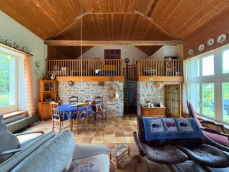 Ancienne grange réhabilitée en habitation Proche SAINT AGNAN