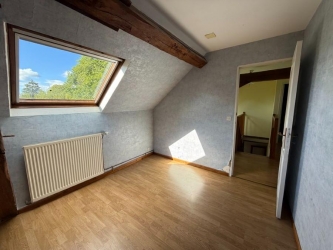 BEL ENSEMBLE IMMOBILIER DANS LE PARC DU MORVAN