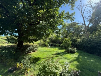 BEL ENSEMBLE IMMOBILIER DANS LE PARC DU MORVAN