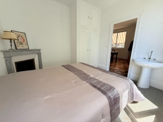 Charmante maison ancienne sans vis-à-vis sur près de 5 000 m