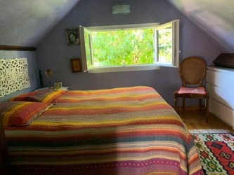 Charmante maison nichée dans un écrin de verdure