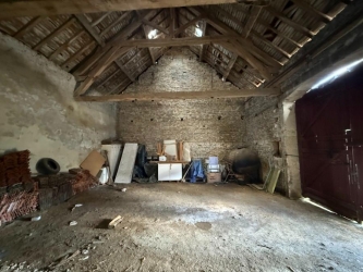 Entre Saulieu et Précy sous Thil Grange avec terrain