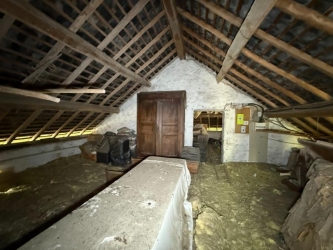 Maison ancienne avec dépendances proche Lac des Settons