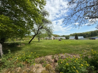 Maison ancienne avec dépendances proche Lac des Settons