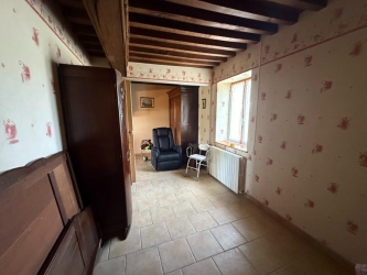 Maison ancienne avec dépendances proche Lac des Settons