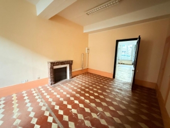 Immeuble à usage commercial et d'habitation centre-ville