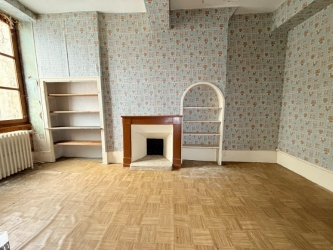 Immeuble à usage commercial et d'habitation centre-ville