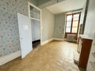 Immeuble à usage commercial et d'habitation centre-ville