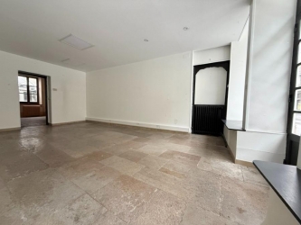 Immeuble à usage commercial et d'habitation centre-ville