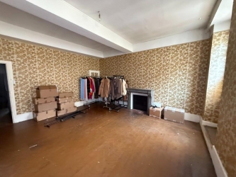 Immeuble à usage commercial et d'habitation centre-ville