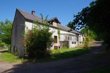 LONGERE A RESTAURER DANS LE PARC DU MORVAN