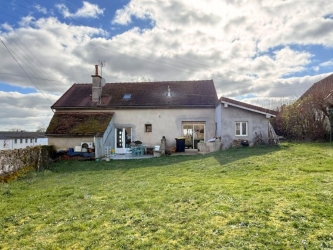 Maison à SAULIEU avec terrain et garage