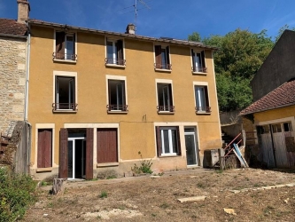 Maison ancienne à rénovée sur 3500 m²