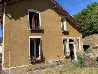 Maison ancienne à rénovée sur 3500 m²