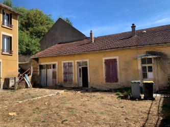 Maison ancienne à rénovée sur 3500 m²