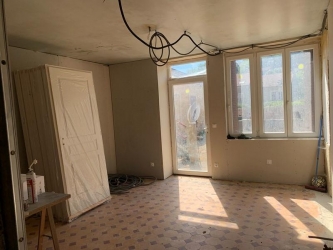 Maison ancienne à rénovée sur 3500 m²