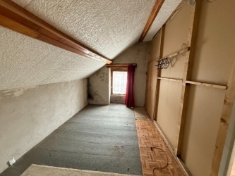 Maison ancienne avec dépendances et  jardin de 1518 m²