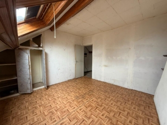 Maison ancienne avec dépendances et  jardin de 1518 m²