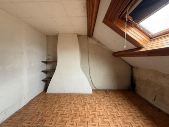 Maison ancienne avec dépendances et  jardin de 1518 m²