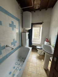 Maison ancienne avec dépendances et  jardin de 1518 m²
