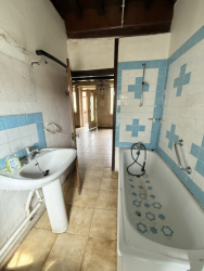 Maison ancienne avec dépendances et  jardin de 1518 m²
