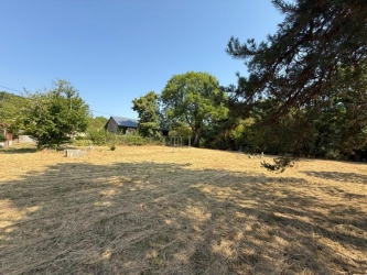 Maison ancienne avec dépendances et  jardin de 1518 m²