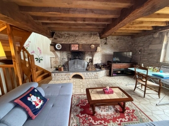Maison ancienne avec vue exceptionnelle sur l'Auxois