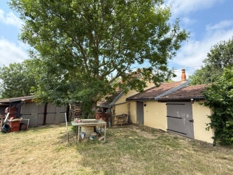 Maison ancienne avec vue exceptionnelle sur l'Auxois