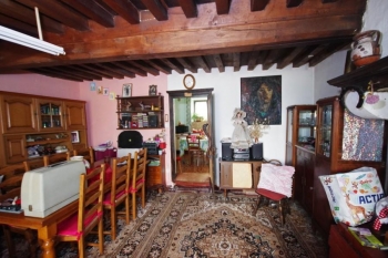 Maison ancienne entre SAULIEU et AUTUN