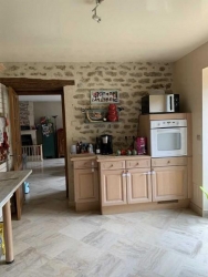 Maison ancienne sur GUILLON