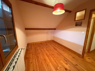 MAISON D'HABITATION de 1984 de 136 m² HABITABLES-2 DEPENDANC