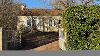 Maison de campagne avec jardin attenant