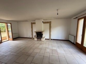 Maison de plain pied sur plus de 4500 m² de terrain