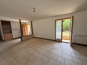 Maison de plain pied sur plus de 4500 m² de terrain