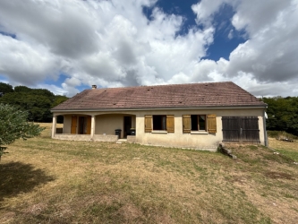 Maison de plain pied sur plus de 4500 m² de terrain