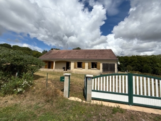 Maison de plain pied sur plus de 4500 m² de terrain